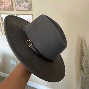 Women’s Wide Brim Felt Fedora
